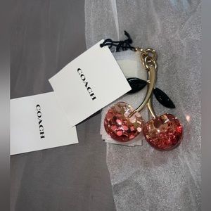 NWT COACH SIGNATURE CHERRY GOLD BAG CHARM TOTE PURSE KEY CHAIN FOB 88547 $98.00